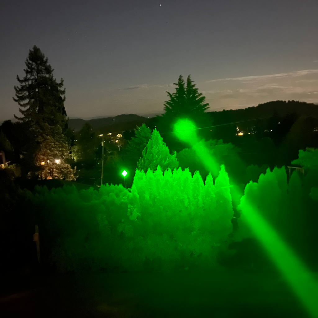 Z-BOLT 650-Lumen 18650 Tactical Flashlight – 200m Long-Range LED Light