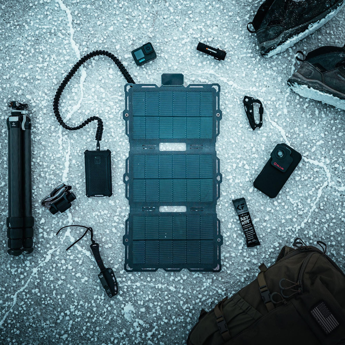 Spectre 18W Portable Solar Panel Charger – Weather-Resistant Outdoor Power